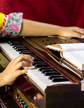 Best Music School in Bangalore - Shree Raaga Music School - Music School in Mathikere - Sangeetha Class in Bangalore - Music Classes in Bangalore - Music Lesson in Benagluru